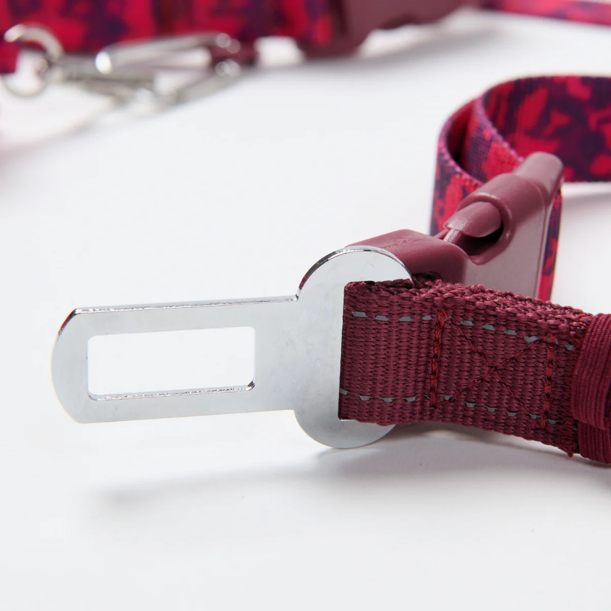 Multipurpose Seatbelt Handsfree Leash & Poop Bag Holder Set - Image 57